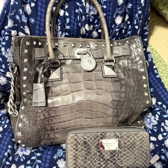 MICHAEL Michael Kors Handbags - Michael Kors Gray Croc Tote